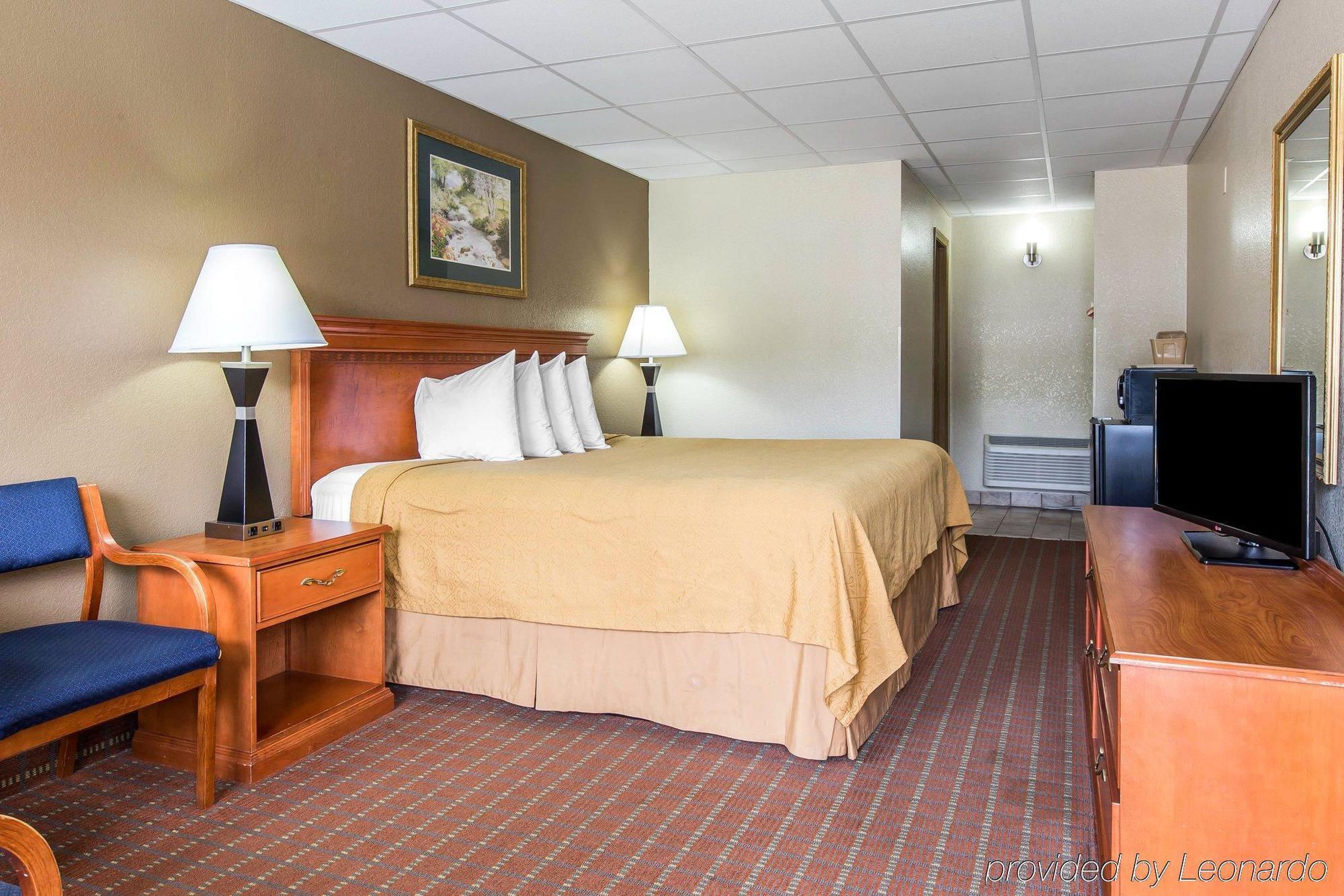 Econo Lodge Inn & Suites Gatlinburg At The Convention Center Exterior foto