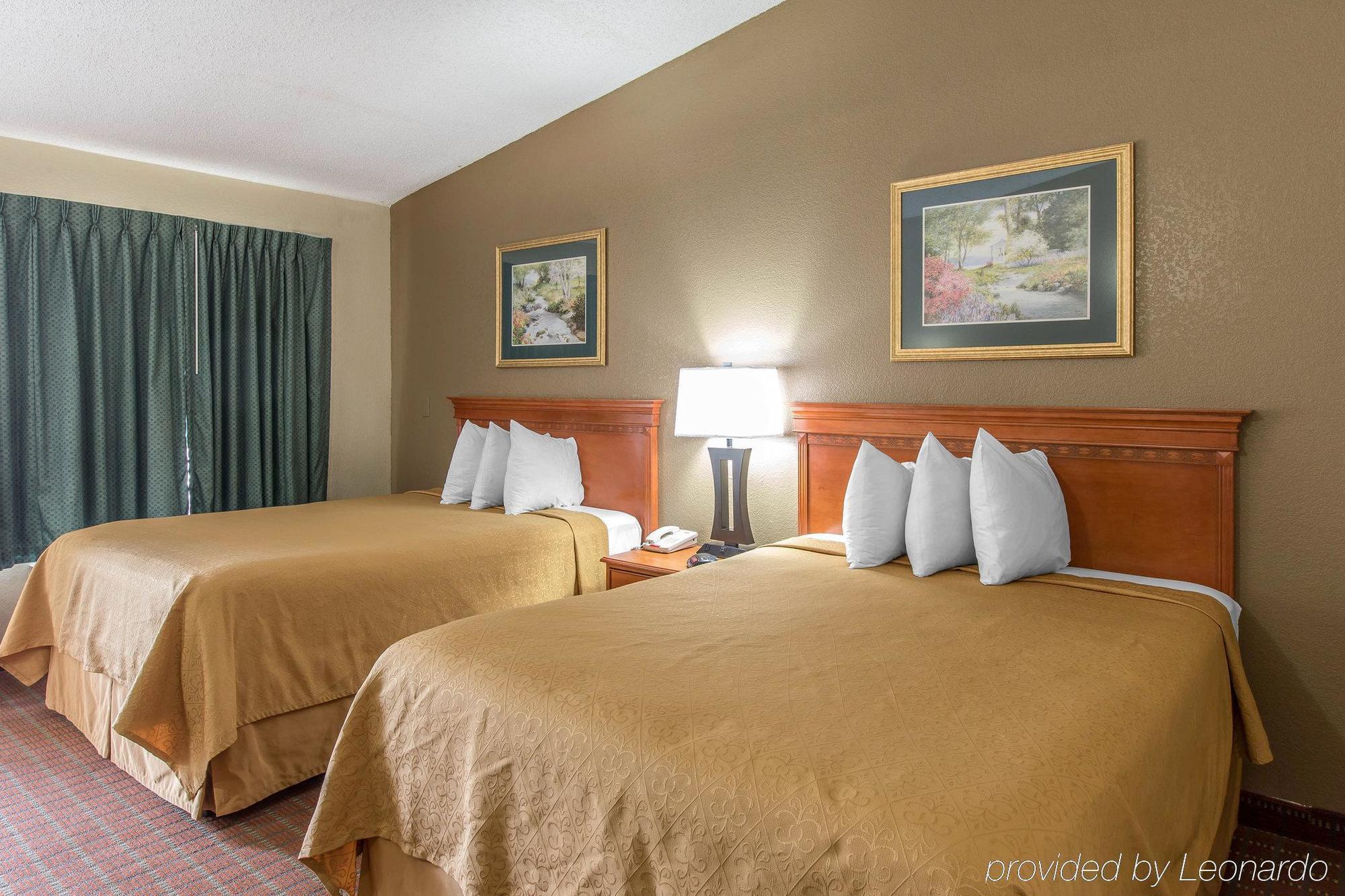 Econo Lodge Inn & Suites Gatlinburg At The Convention Center Exterior foto