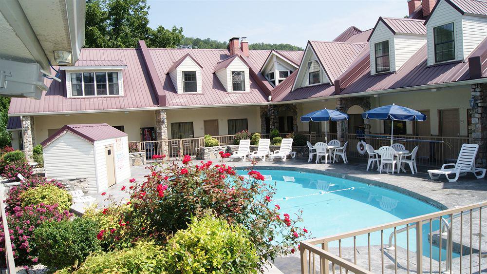Econo Lodge Inn & Suites Gatlinburg At The Convention Center Exterior foto